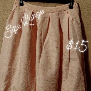 Dainty Jewell’s skirt